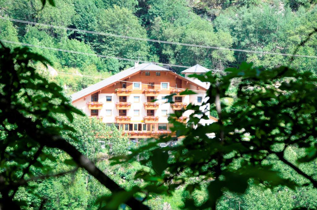 Alps Oriental Wellness Hotel Campodolcino Eksteriør billede