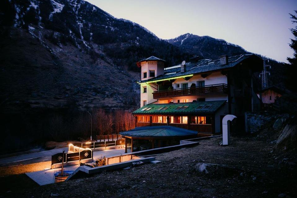 Alps Oriental Wellness Hotel Campodolcino Eksteriør billede